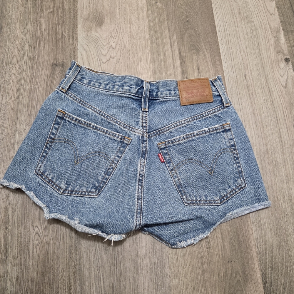 Levi’s 501 Distressed Denim Cutoff Shorts High Rise 100% Cotton Raw Hem Vintage - Picture 7 of 12